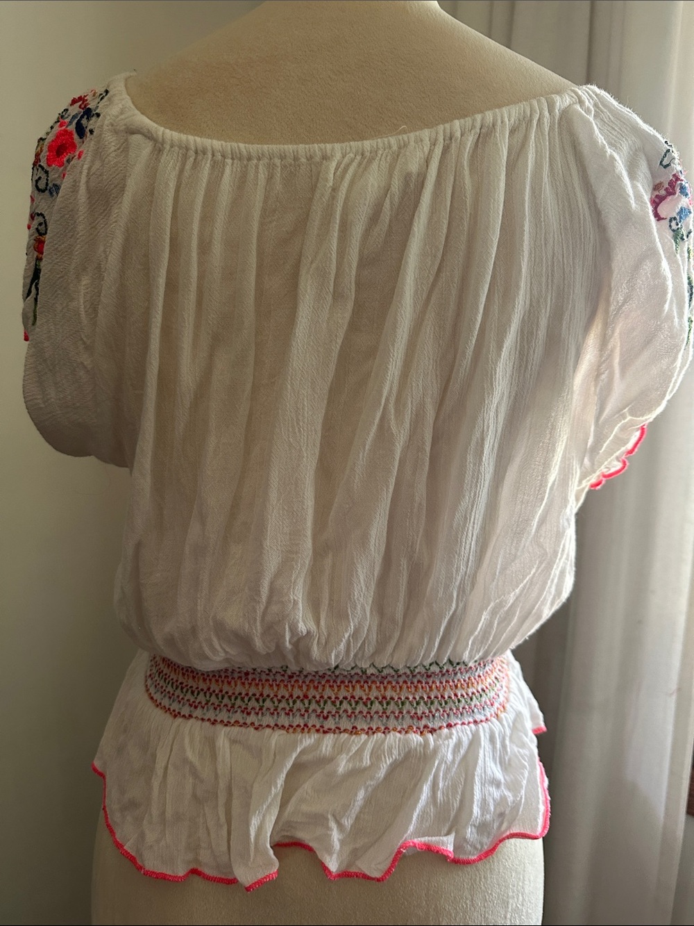 Shrinking Violet White Peasant Top with Multicolor Floral Embroidery - Picture 4 of 12